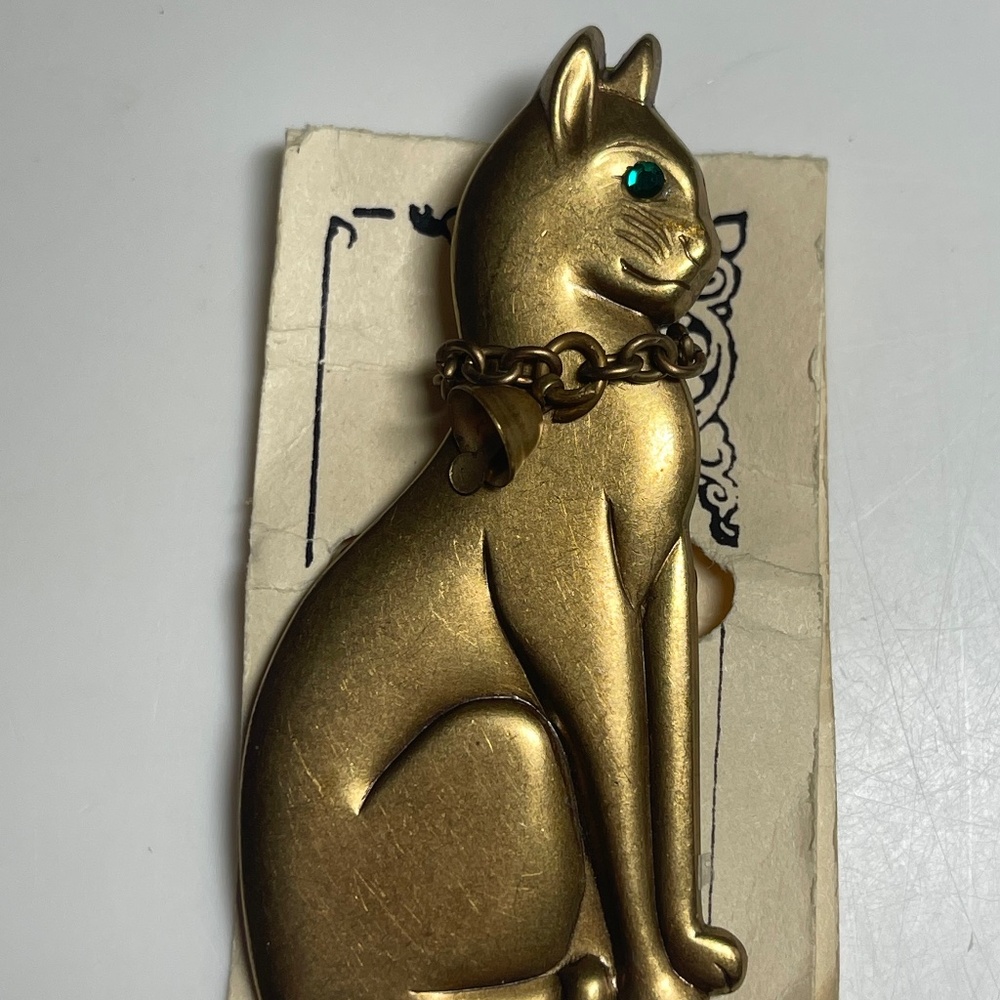 Vintage Gold Tone Cat Brooch Green Eyes Bell